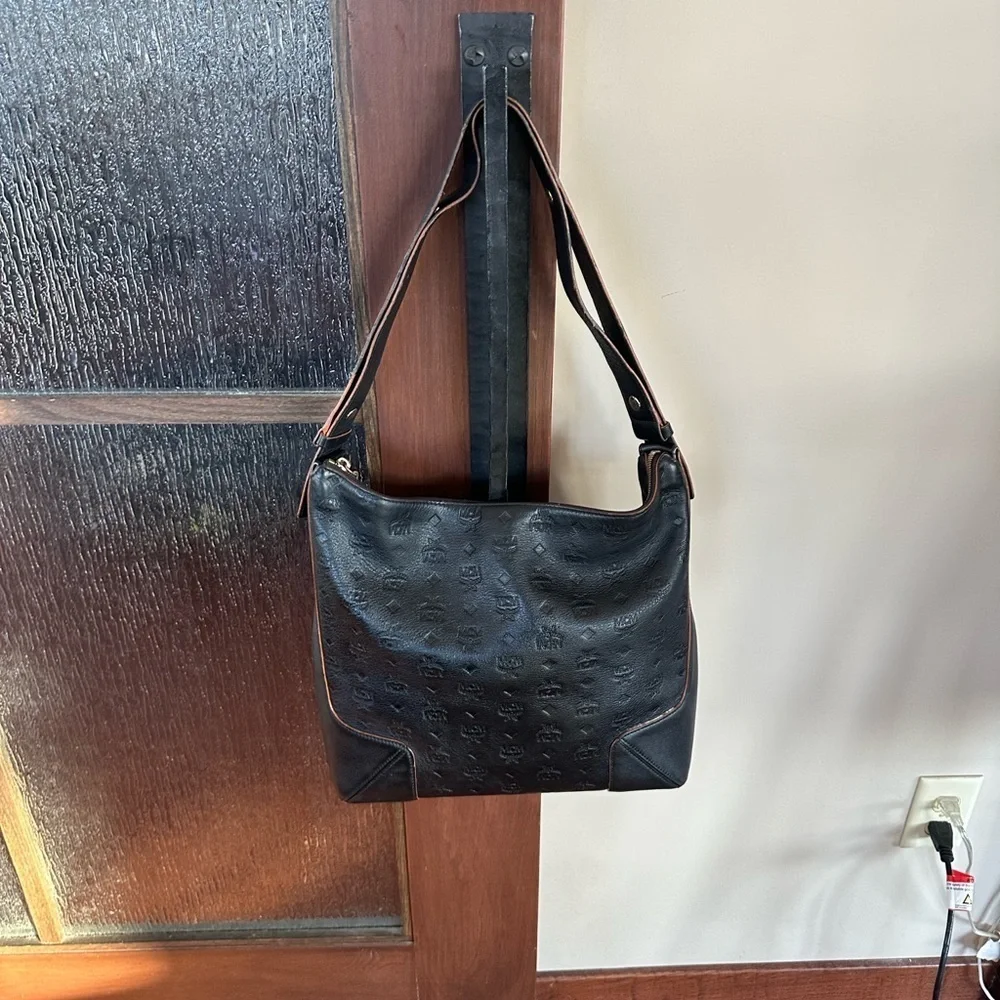 Authentic MCM Large Klara Monogram Leather Hobo shoulder bag/crossbody black.